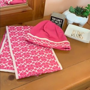 WOOL NEVER WORN COACH SCARF AND BOGGIN